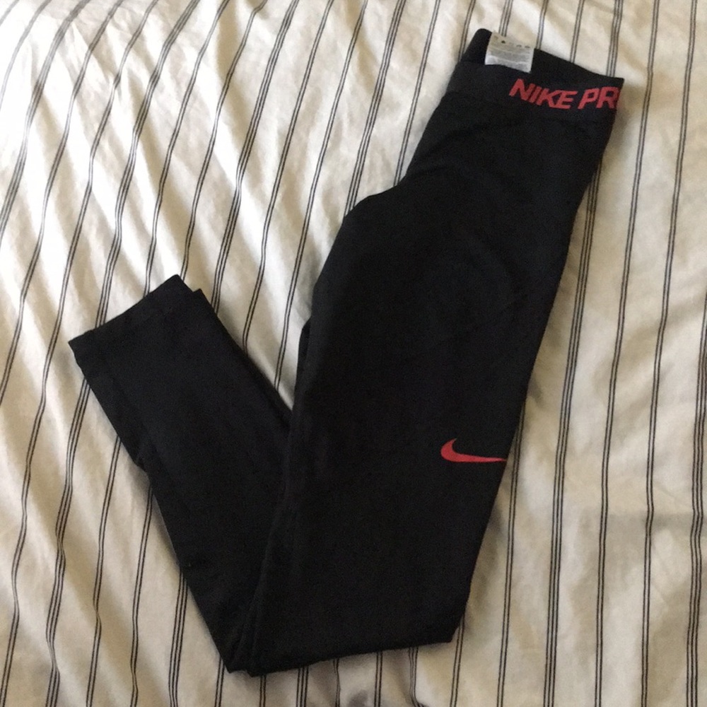 Nike pro hyperwarm leggings